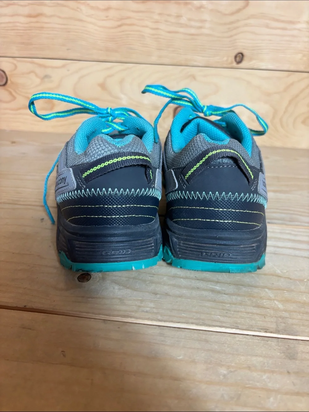 Saucony Raptor TR Trail Running sneakers size 9